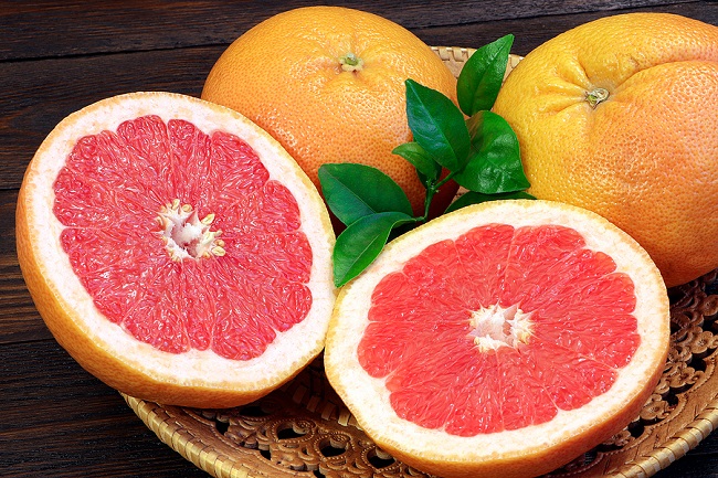 Grapefruits-on-a-Table